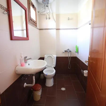 Restorant Viktoria 3* Gjirokastër